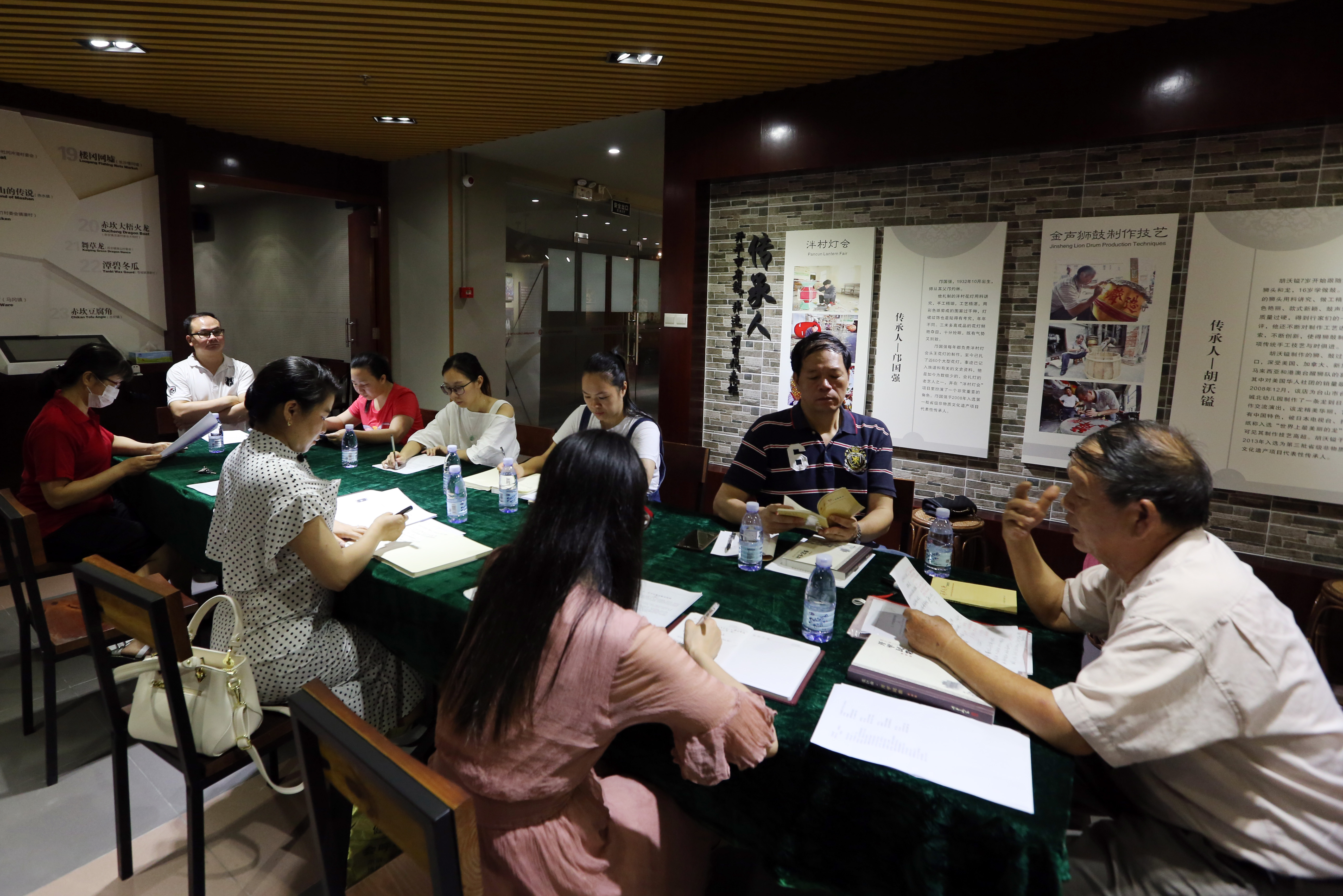 3、20200621 在開平市文化藝術(shù)中心開展開平民歌傳習(xí)活動.JPG