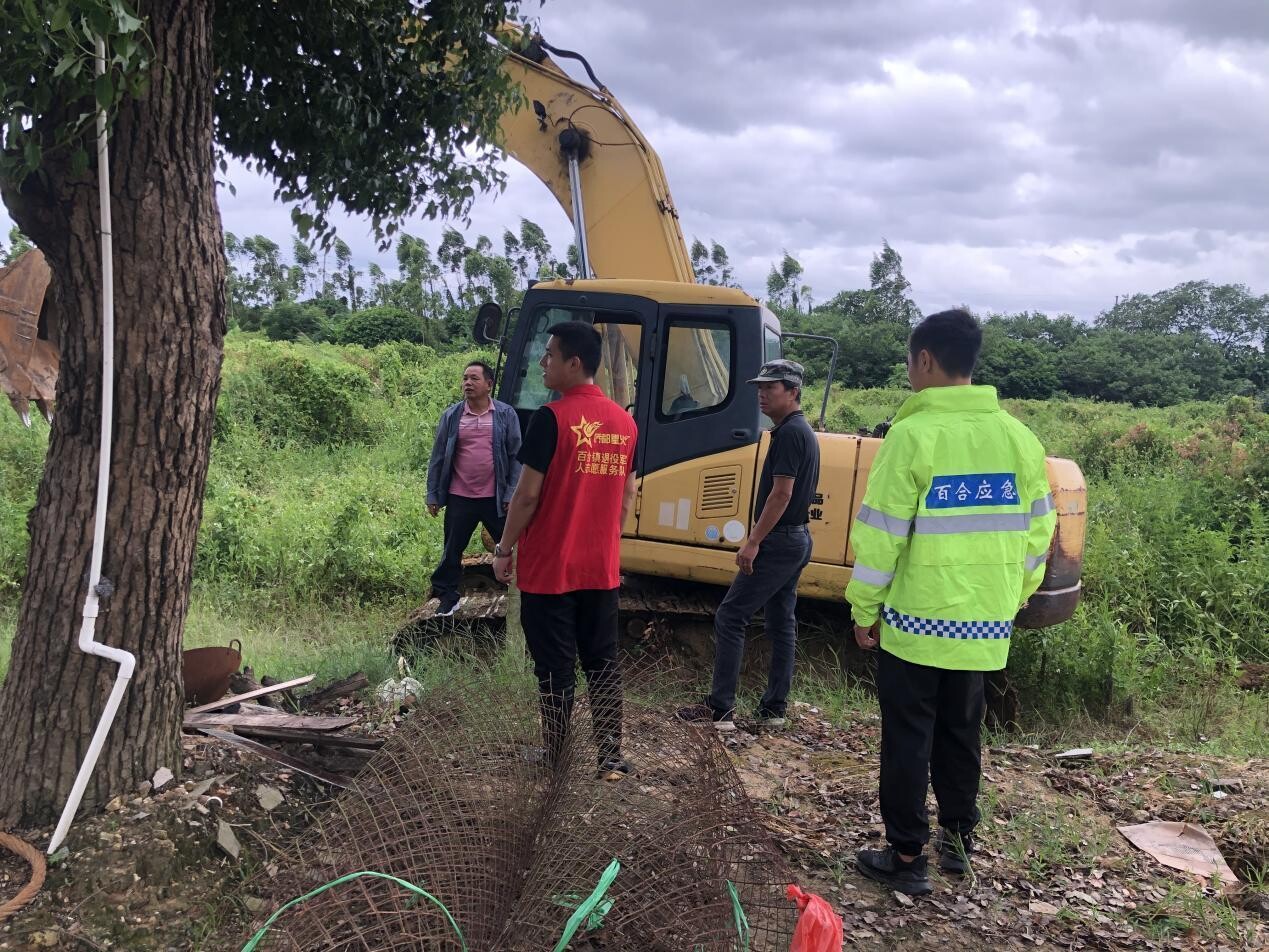 7月 抗臺風，顯本色！開平市退役軍人志愿者防汛抗臺沖鋒在前_8