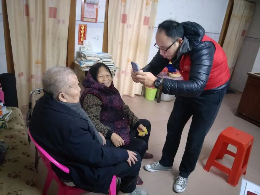 89期工作簡報 上門辦理優(yōu)待證 真情服務暖兵心_2