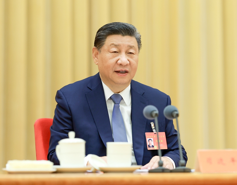 ??12月11日至12日，中央經(jīng)濟(jì)工作會(huì)議在北京舉行。中共中央總書記、國(guó)家主席、中央軍委主席習(xí)近平出席會(huì)議并發(fā)表重要講話。