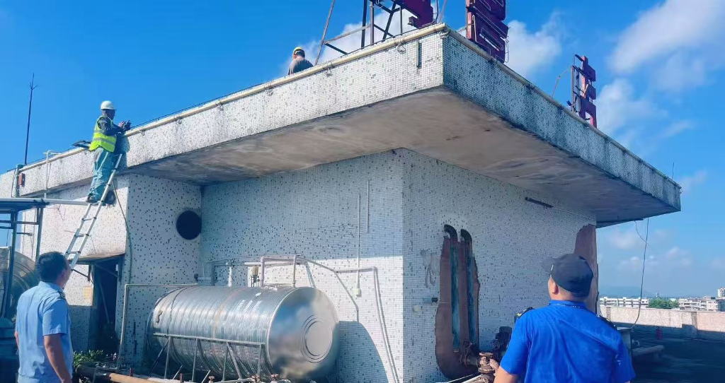 開展專項整治  推進戶外廣告安全管理